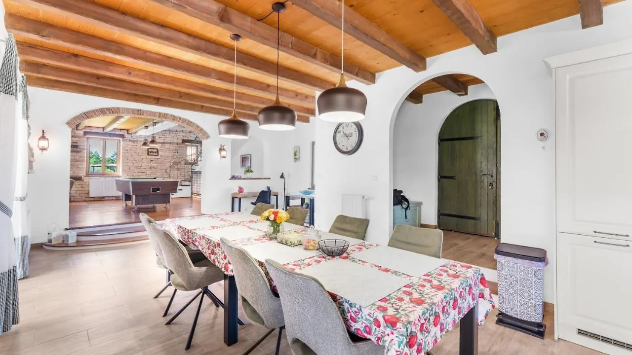 Guest house Villa Marijanin Vrt Tinjan