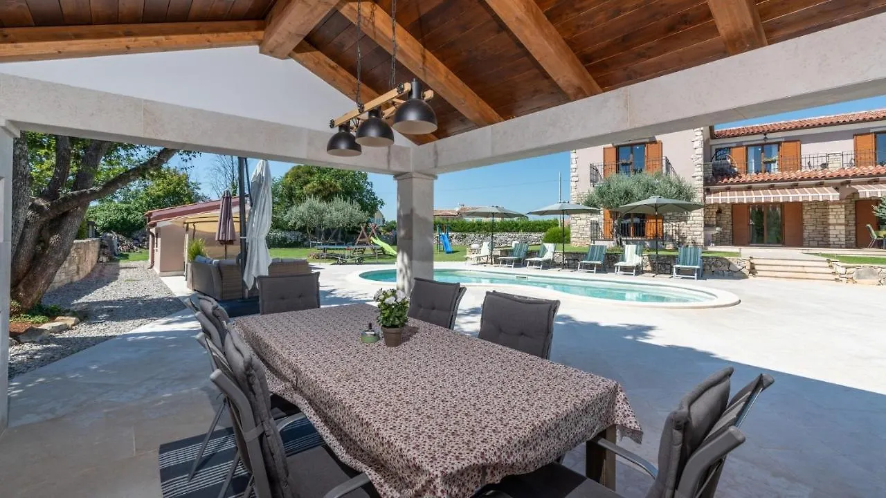 Guest house Villa Marijanin Vrt Tinjan