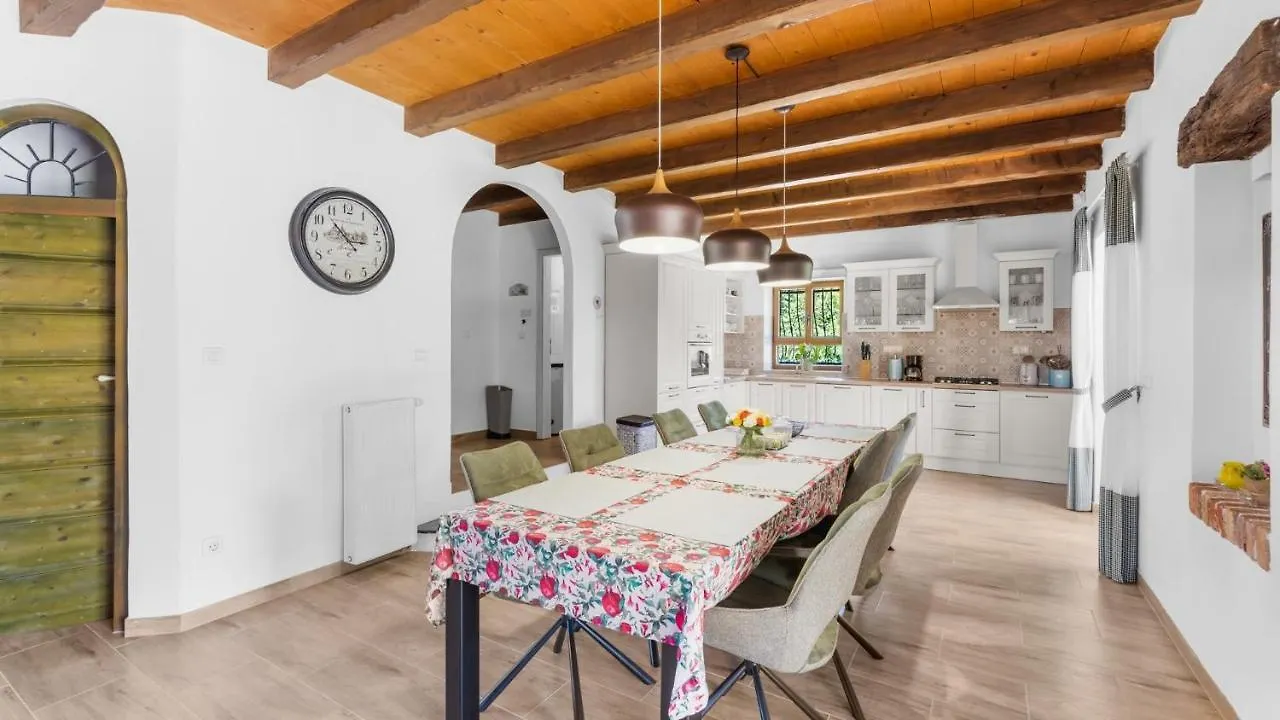 Guest house Villa Marijanin Vrt Tinjan