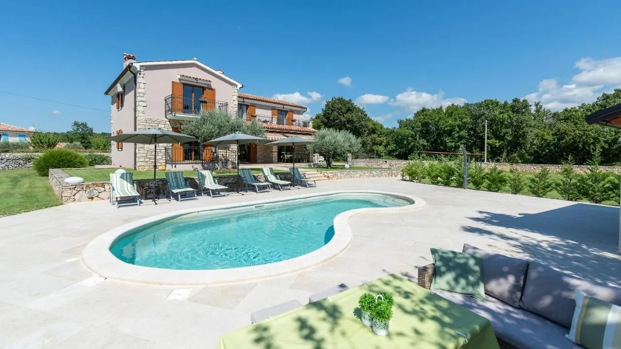 Guest house Villa Marijanin Vrt Tinjan